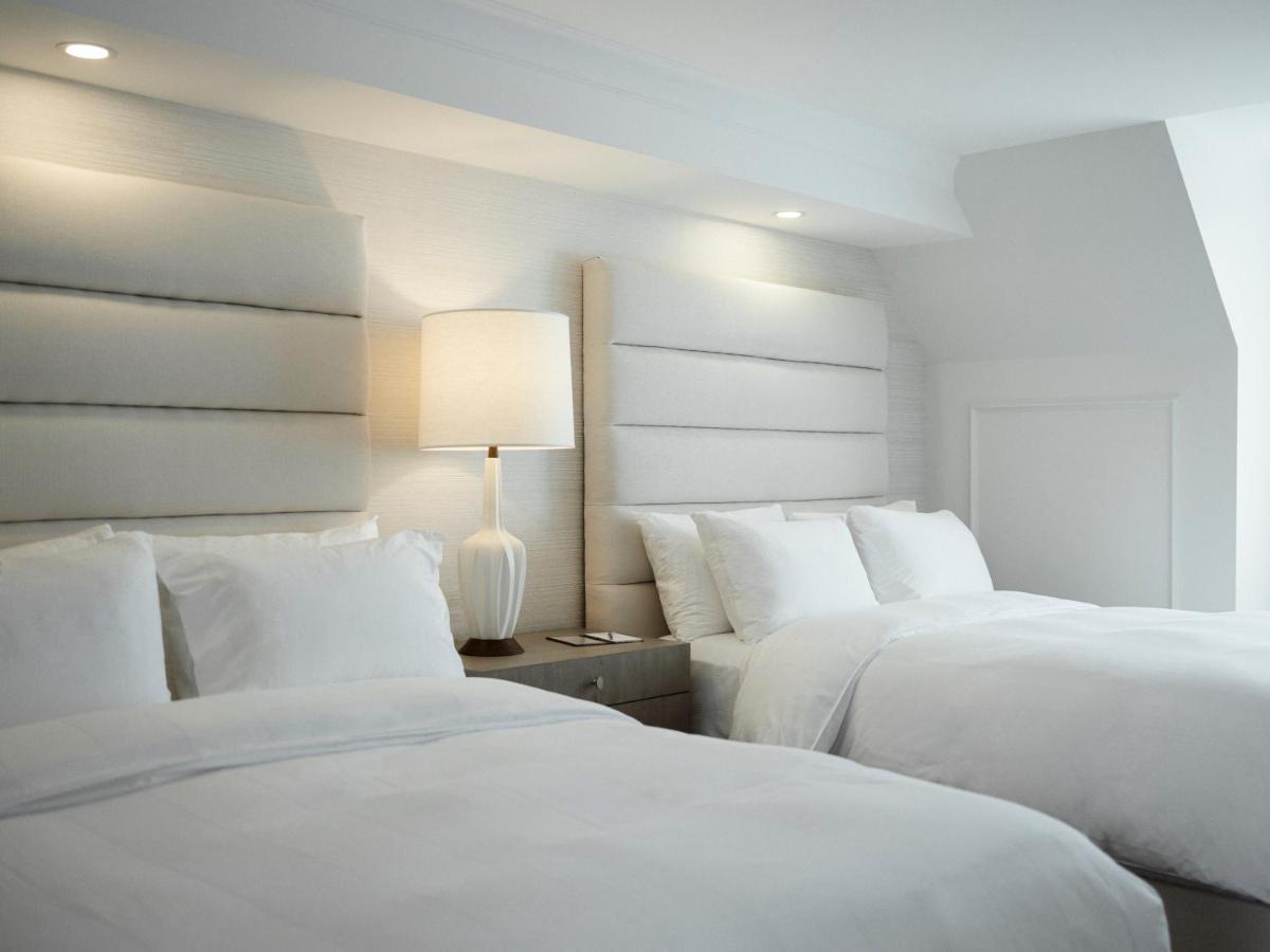 Chateau Vaudreuil Bagian luar foto A room at the Hotel Commonwealth