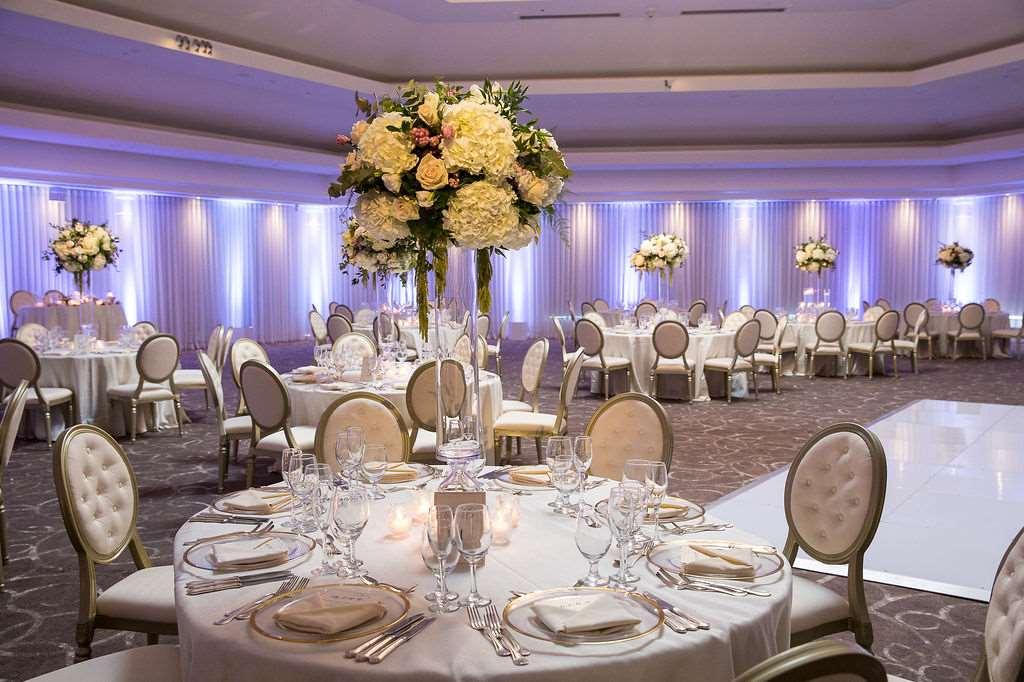 Chateau Vaudreuil Fasilitas foto The ballroom at The Dorchester